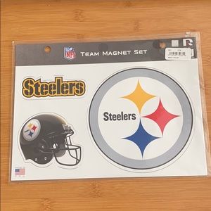 NFL Pittsburgh Steelers Team Magnet Set